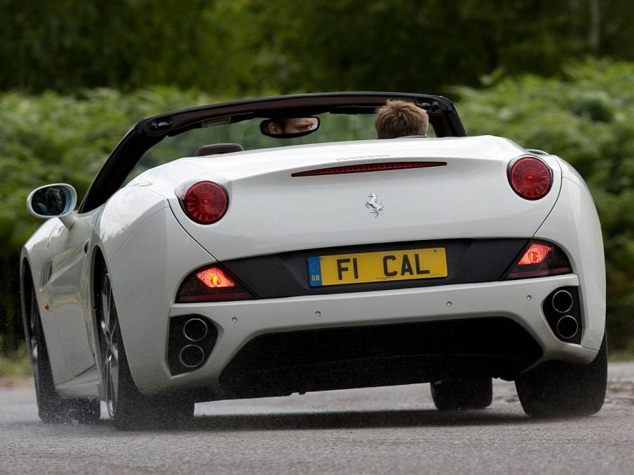  Ferrari California 2009 года  (UK) (фото 3 из 11)